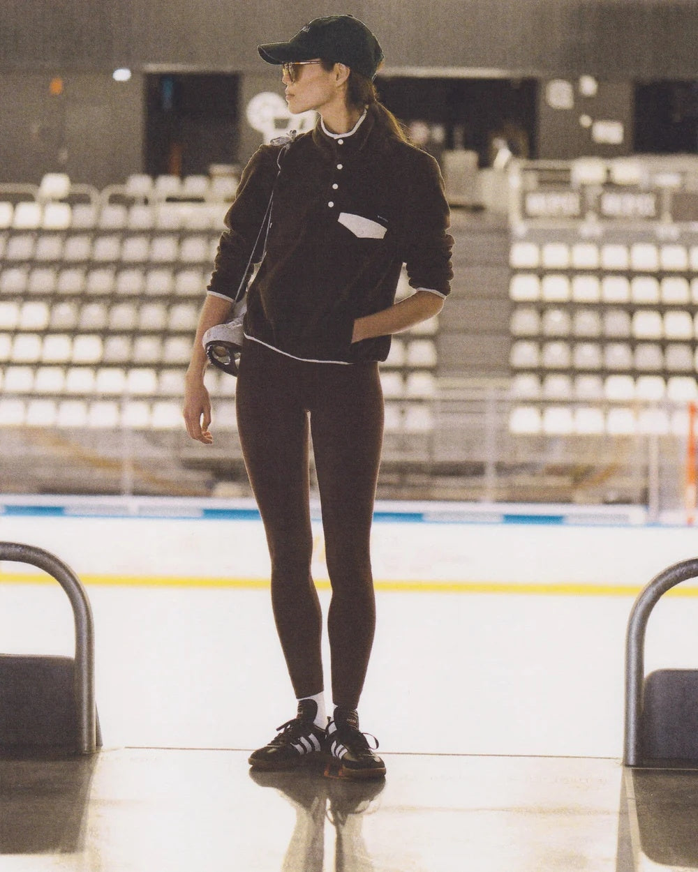 Sporty & Rich Serif Logo Ribbed Legging Tights Brun