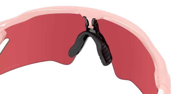 Oakley Radar EV Heater solbriller i rosa med sporty innfatning og kurvede glass