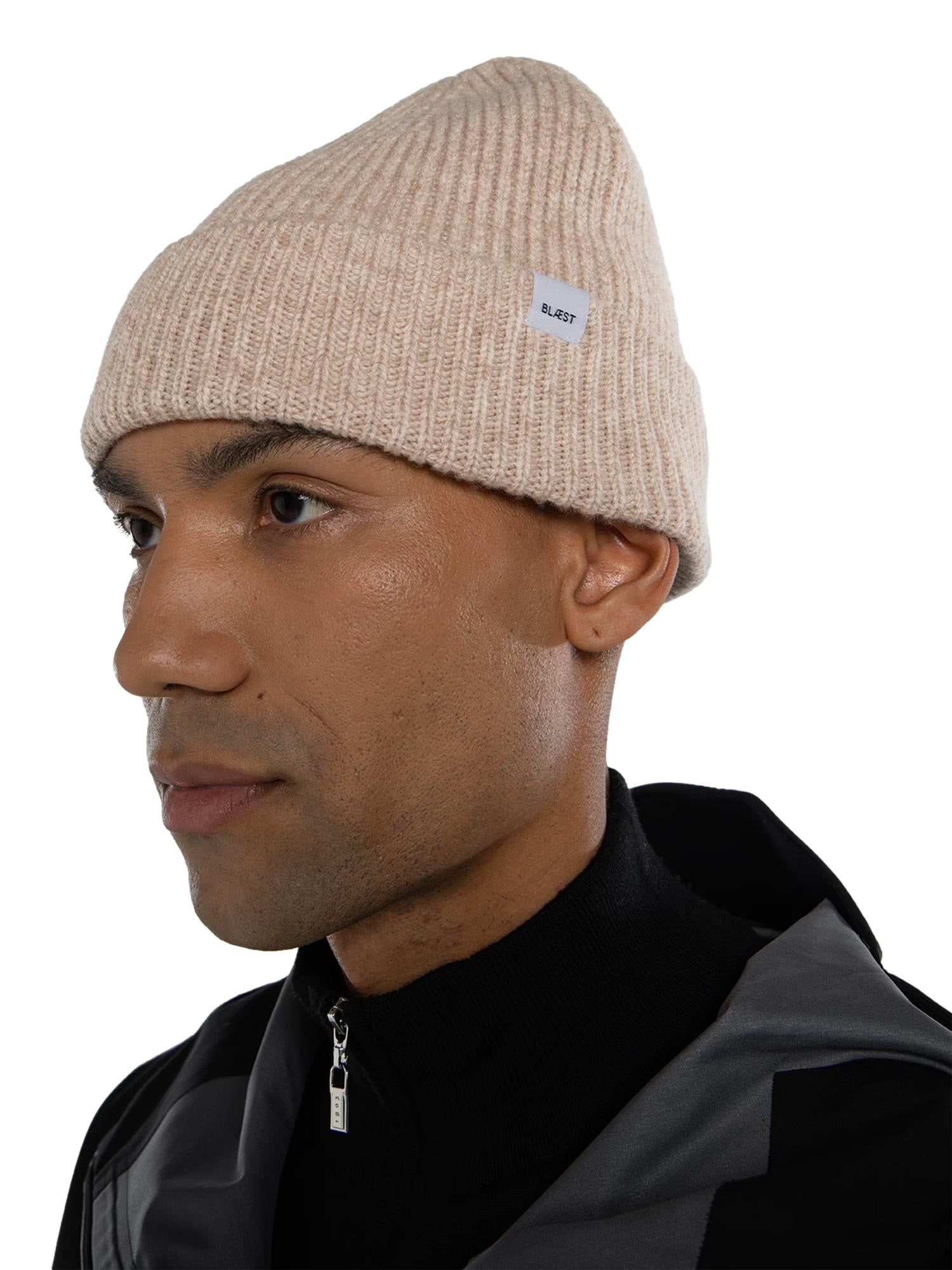 Blæst Beanie Lue Beige - modostore.no