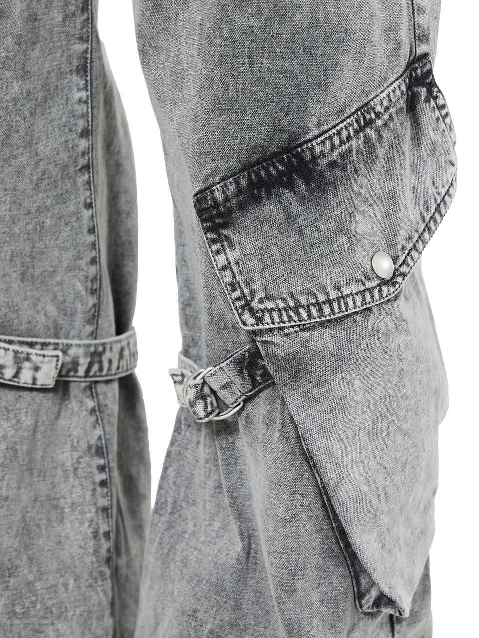 Acne Cargo Bukse i grå denim, cargo-stil med lommer, komfortabel og moderne casual bukse for menn.