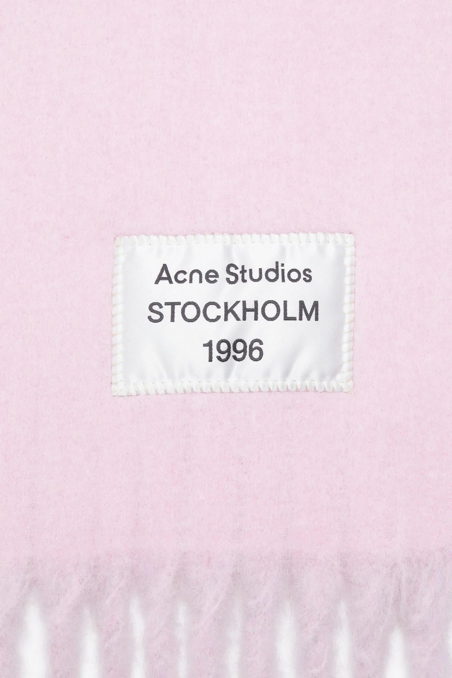 Acne Fringed Scarf Logo Skjerf Rosa - modostore.no