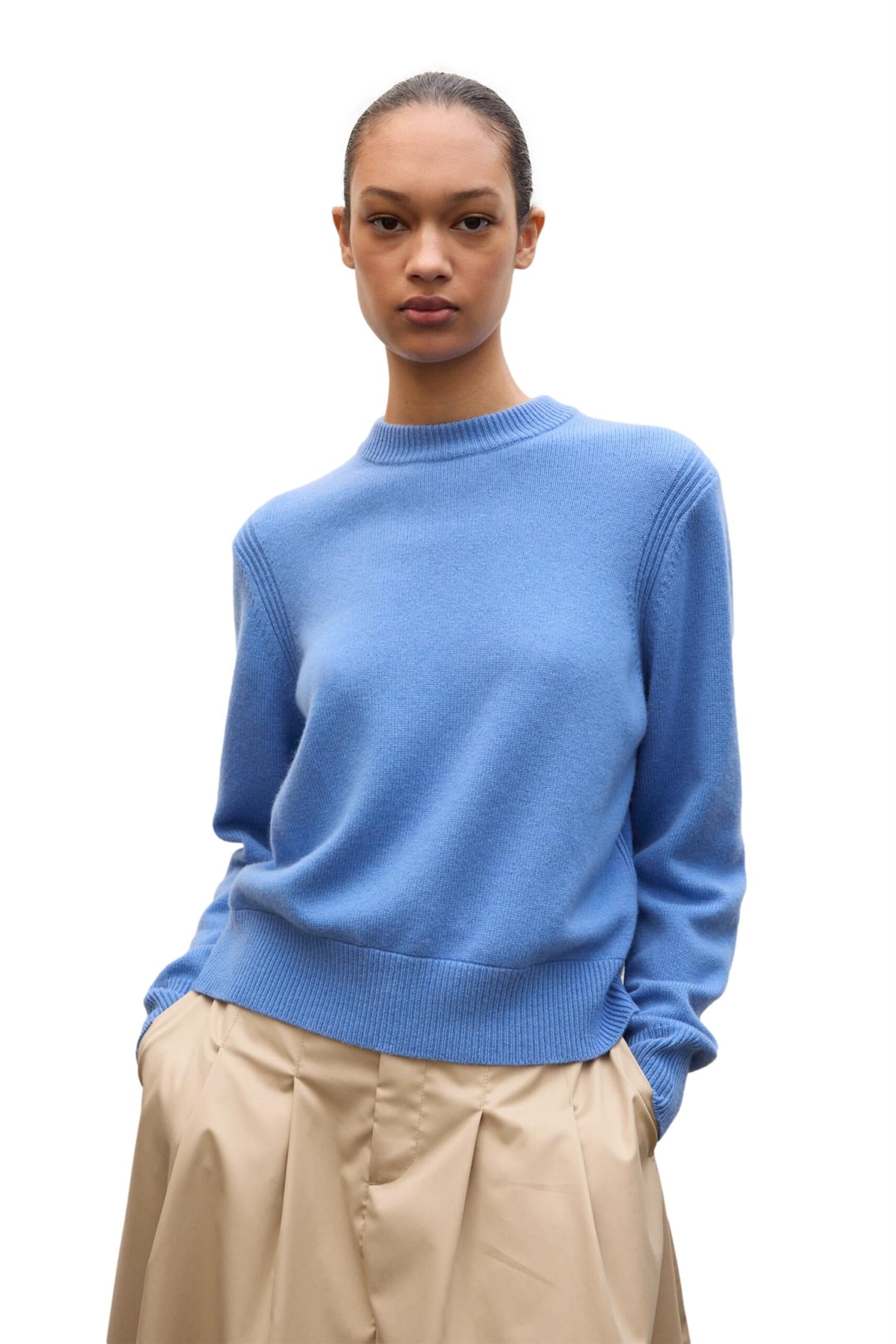 Julie Josephine Classic Roundneck Sweater Genser Blå - modostore.no