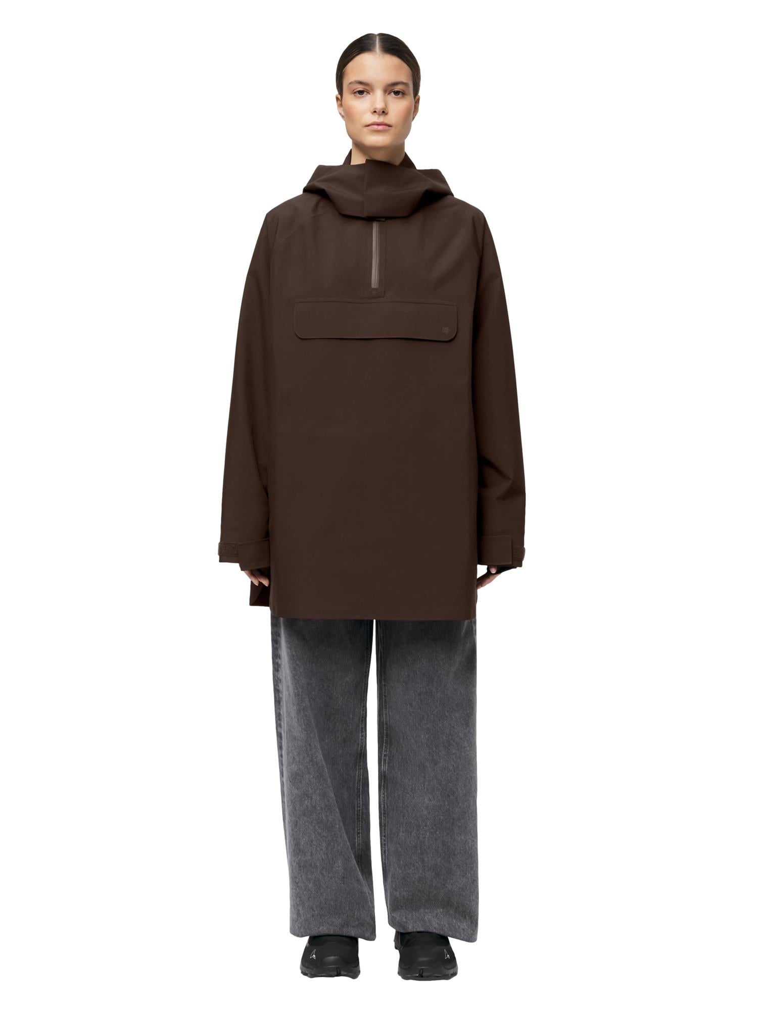 Blæst Voss Poncho Java Jakke Mørkebrun - modostore.no