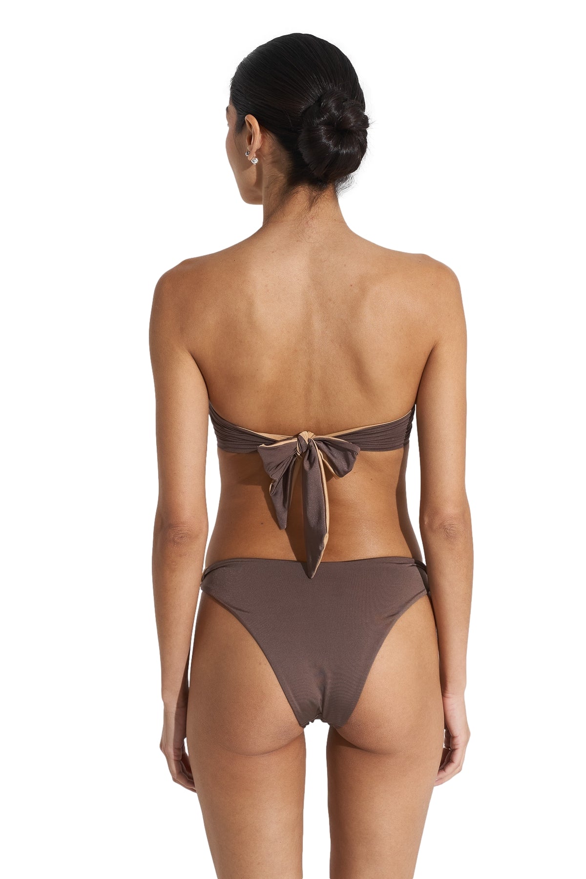 Seaquelle Twisted bikiniunderdel i brun, badetøy med vridd design, vist på bilde.