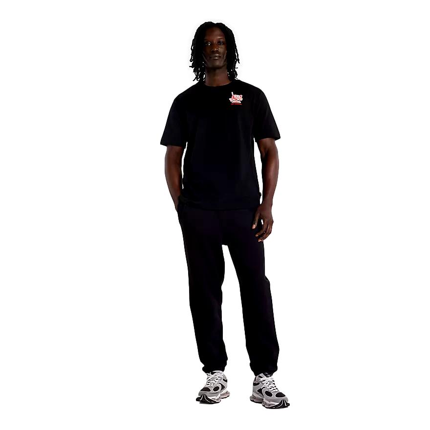 Sort New Balance Ramen T-skjorte i bomull med grafisk design, komfortabel og stilfull for daglig bruk.