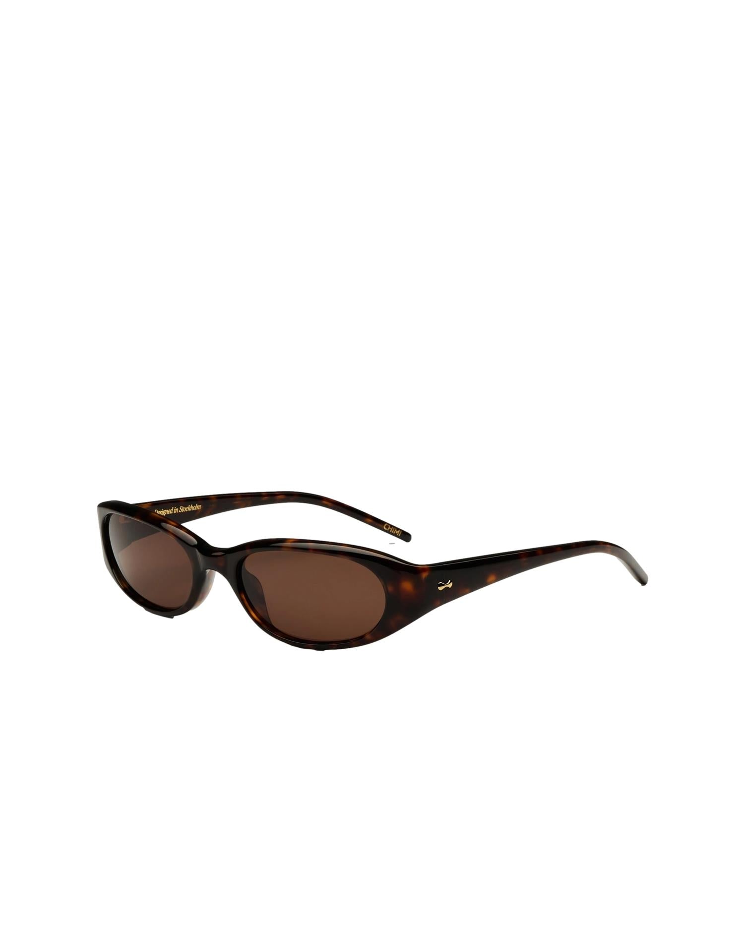 Chimi Eyewear Dele Terra Tortoise solbriller med brune rammer og brune glass, stilren og beskyttende solbrille.