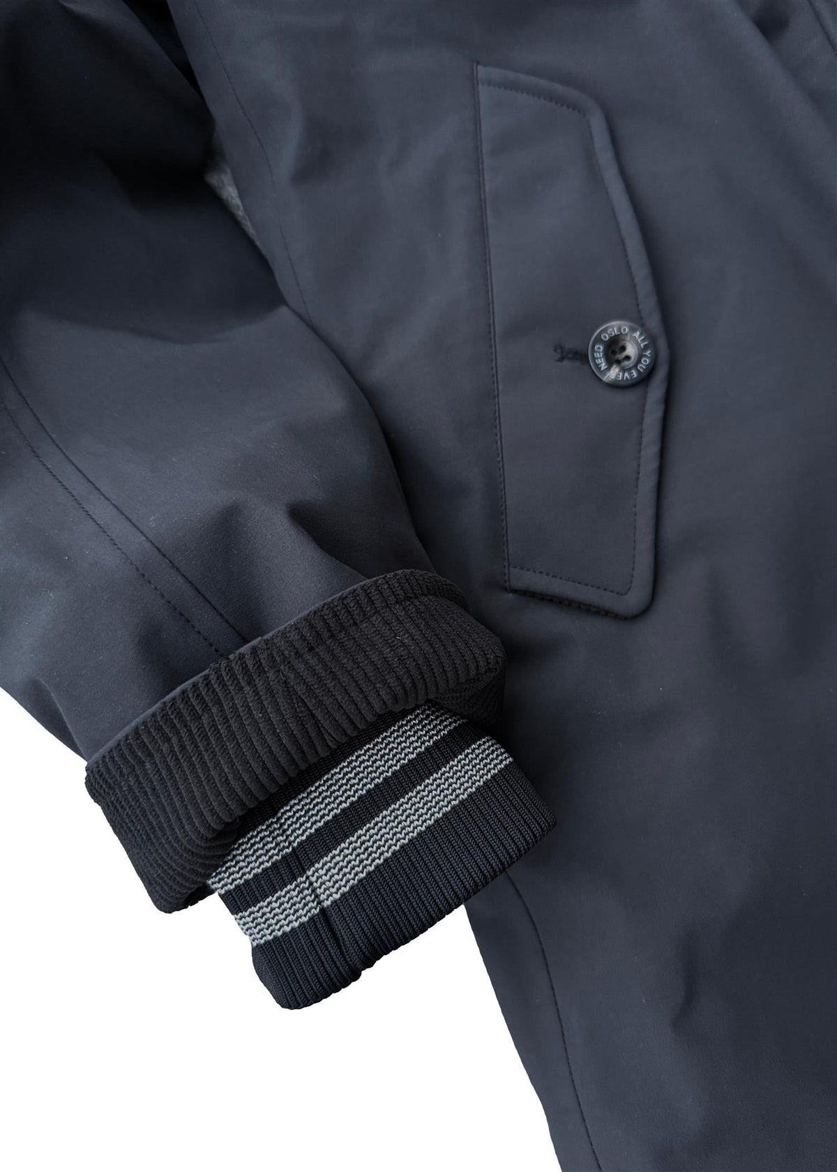 AYEN Insulated Coat Jakke Sort
