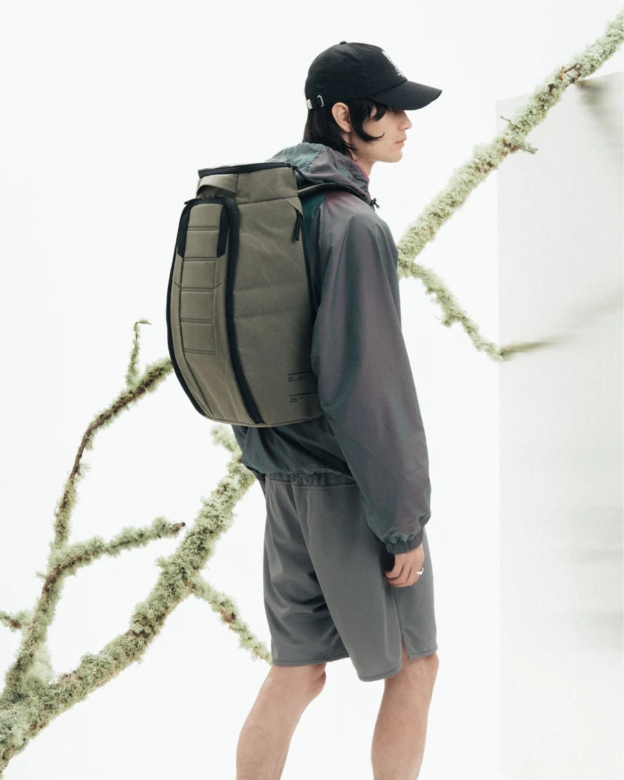 Db Hugger Backpack 25L Forest Green Sekk Grønn Og Sort - modostore.no