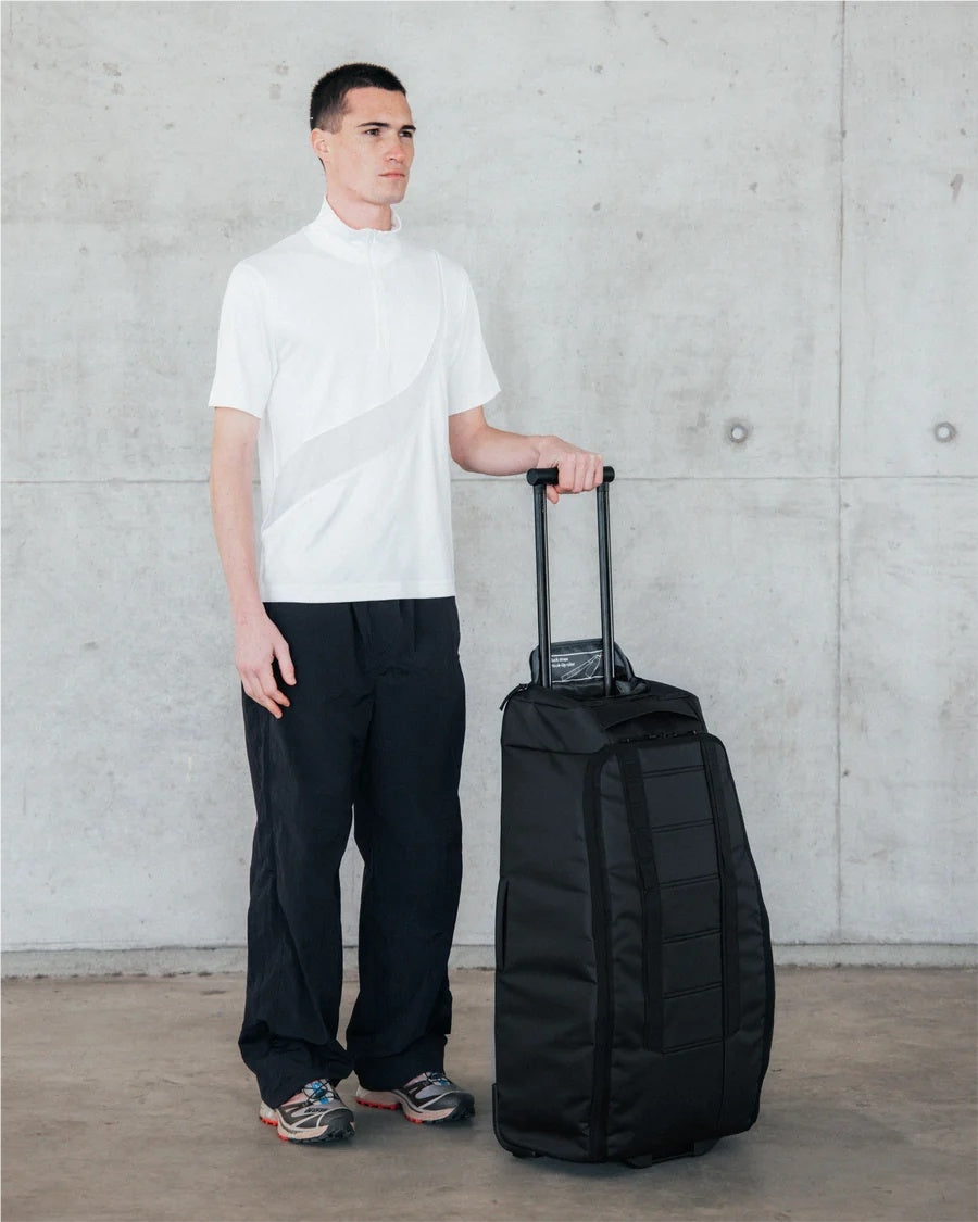 Db Hugger Roller Bag 60L Koffert Sort - modostore.no