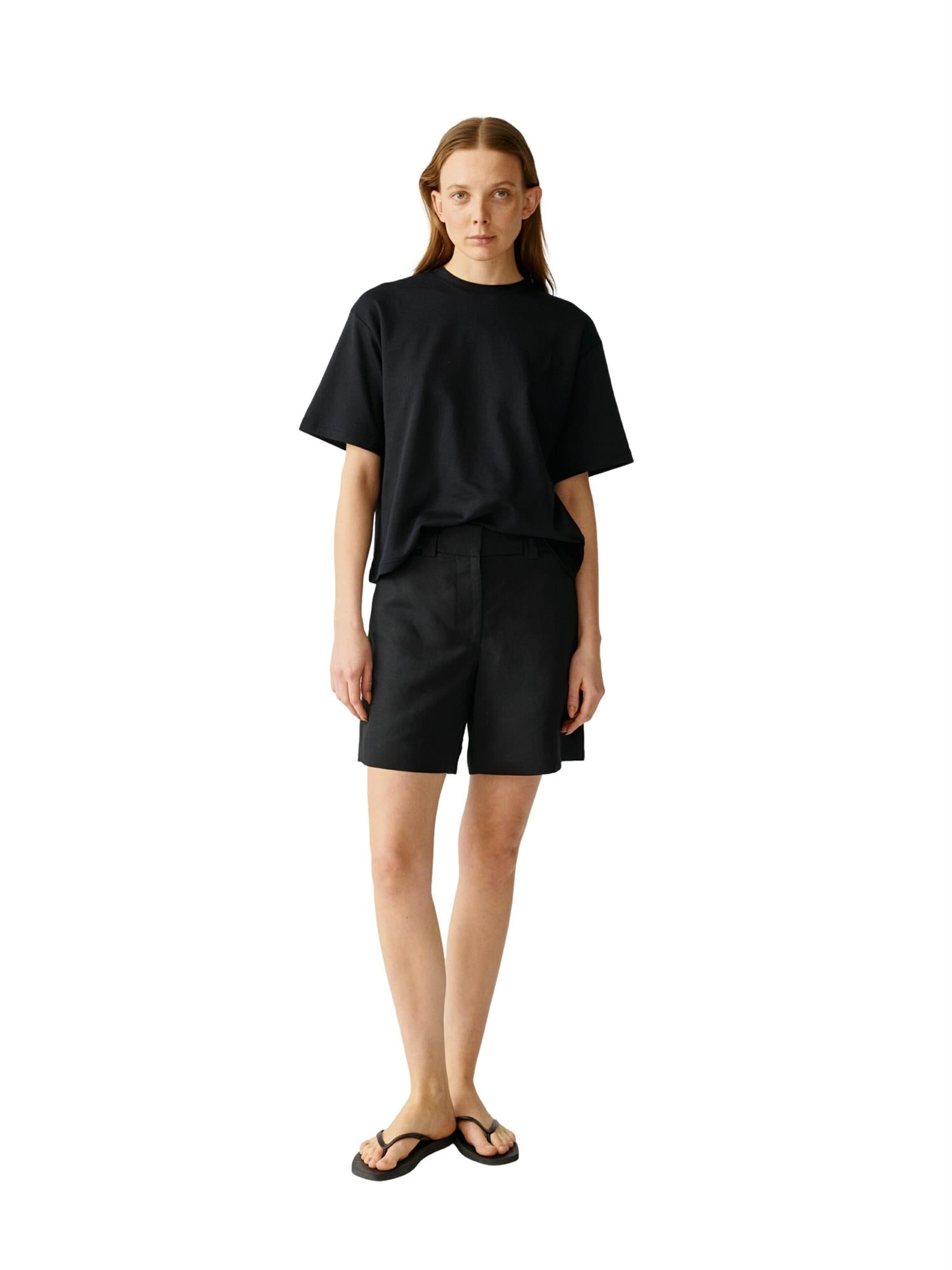 Julie Josephine Boxy Half Sleeve Tee T-shirt Sort - modostore.no