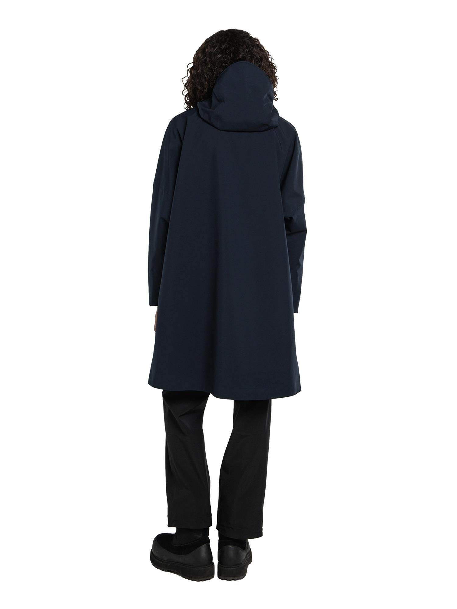 Blæst Aalesund Poncho Dark Navy Jakke Navy - modostore.no