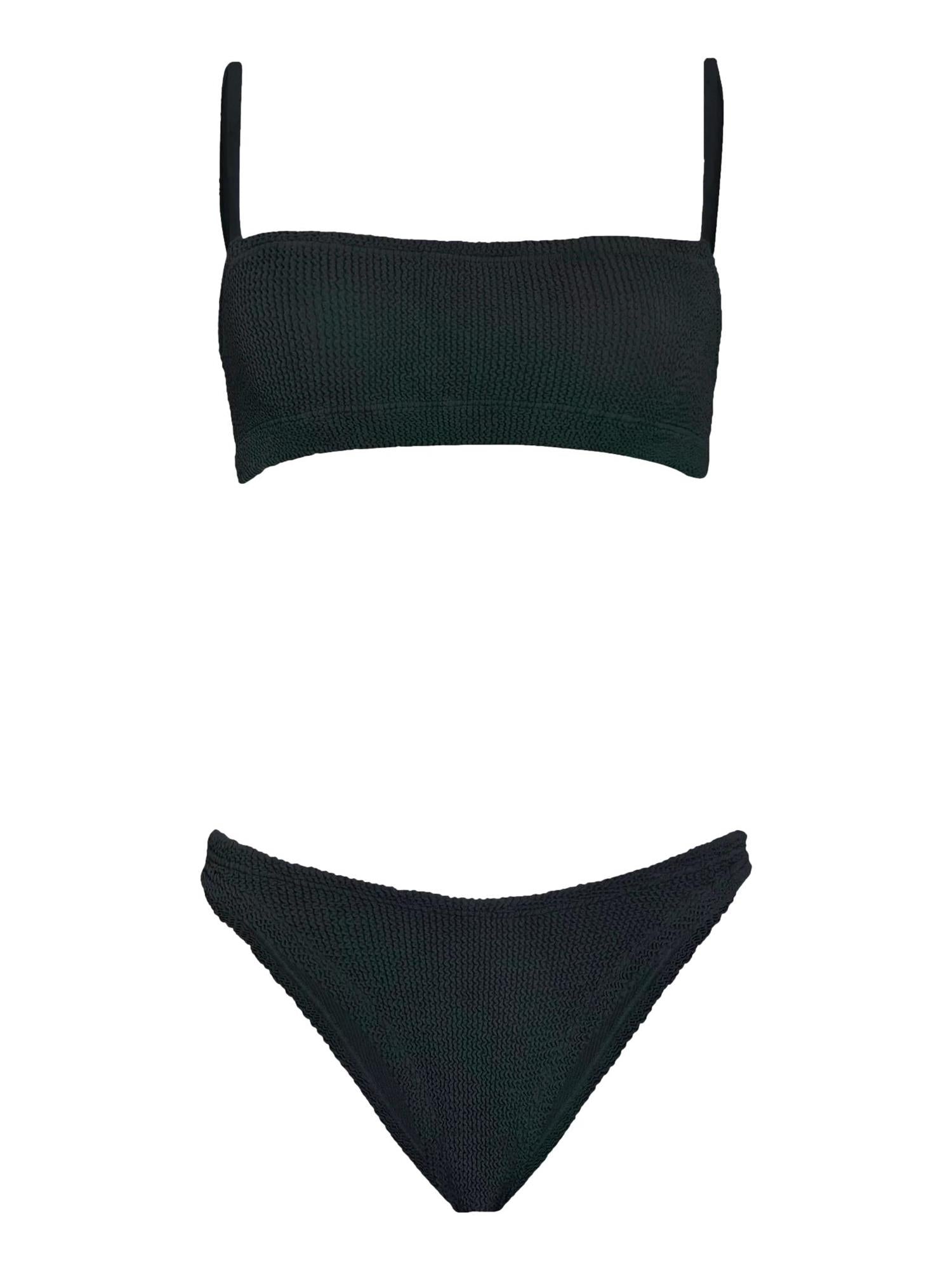 Sort Hunza G Gigi bikini med tettsittende, bølget stoff og skulderstropper, vist på en modell foran en hvit bakgrunn.