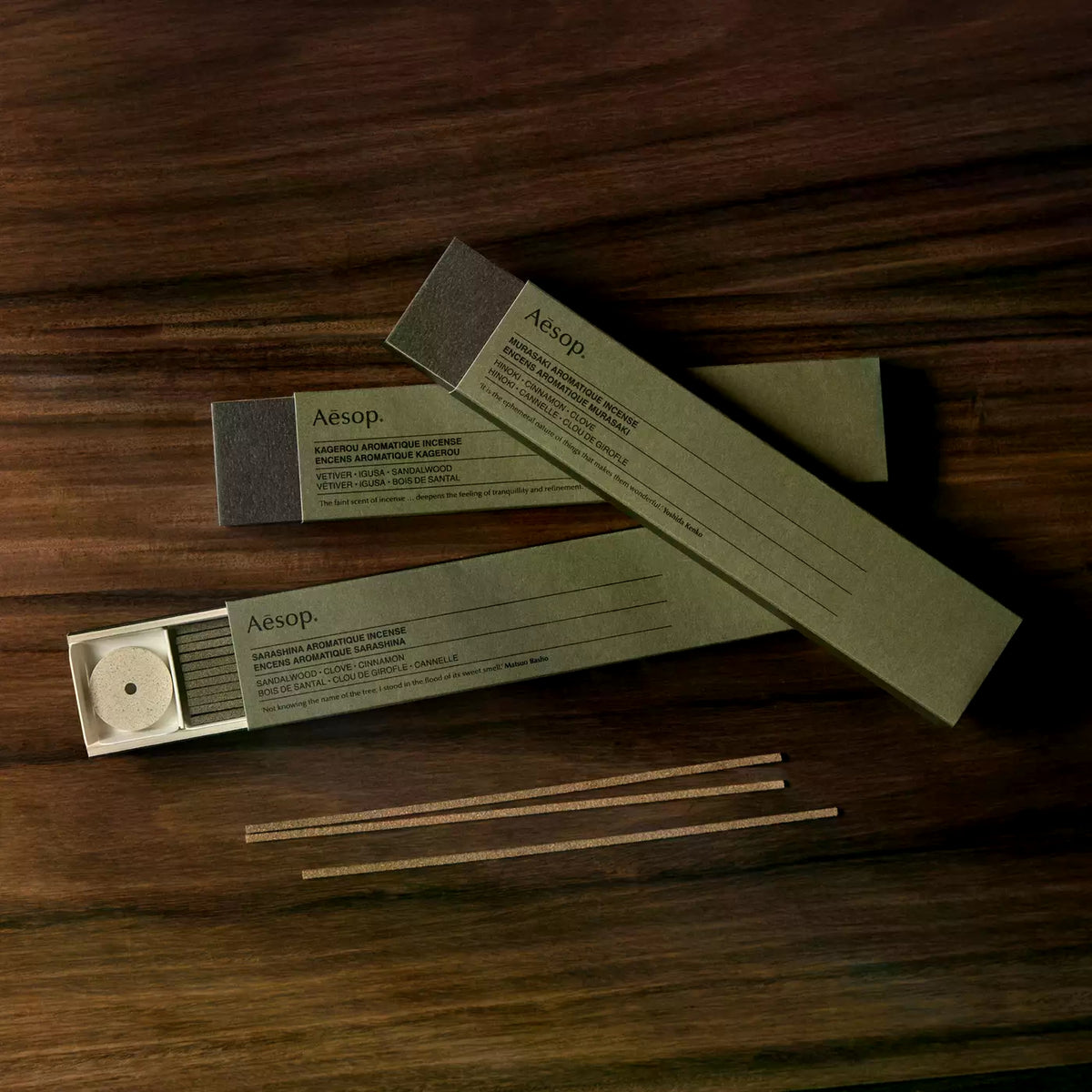 Aesop Sarashina Aromatique Incense duftpinner i grønn beholder