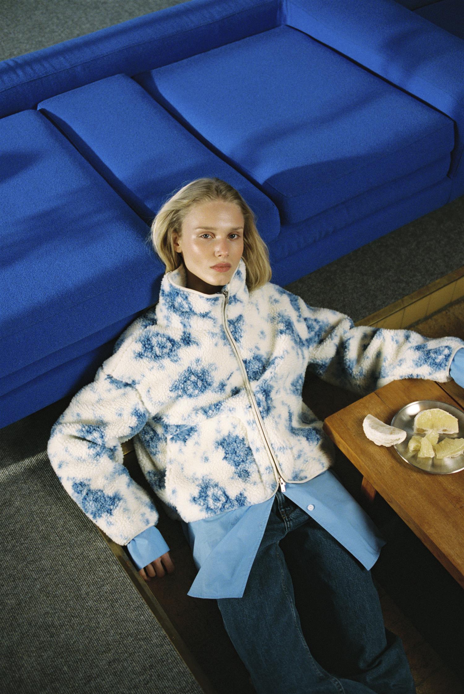 Holzweiler Rype Fleece Jacket Jakke Hvit Og Blå - modostore.no