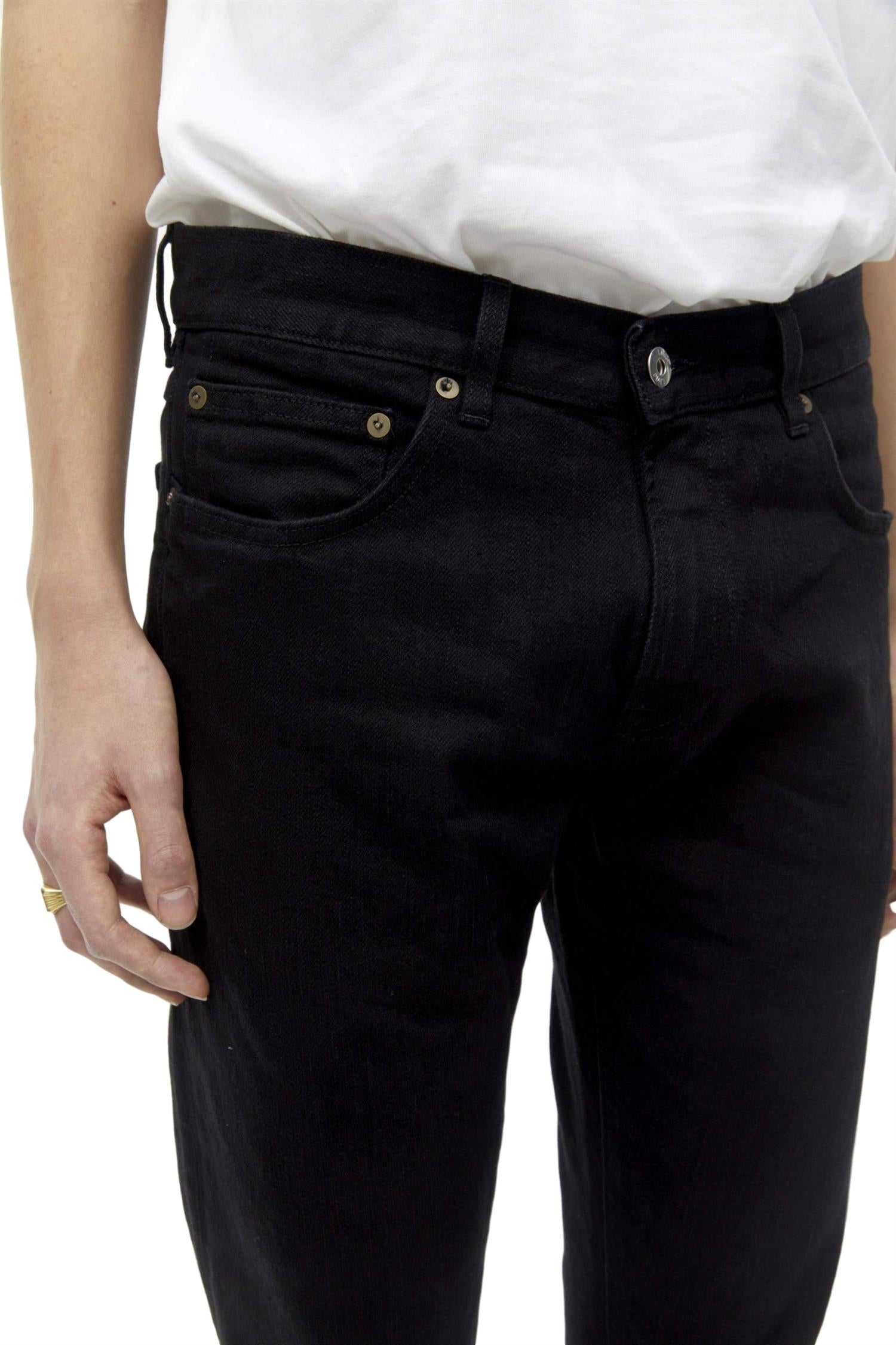 Livid Jone jeans i svart, casual bukser i denim med klassisk passform og lommer, for menn.