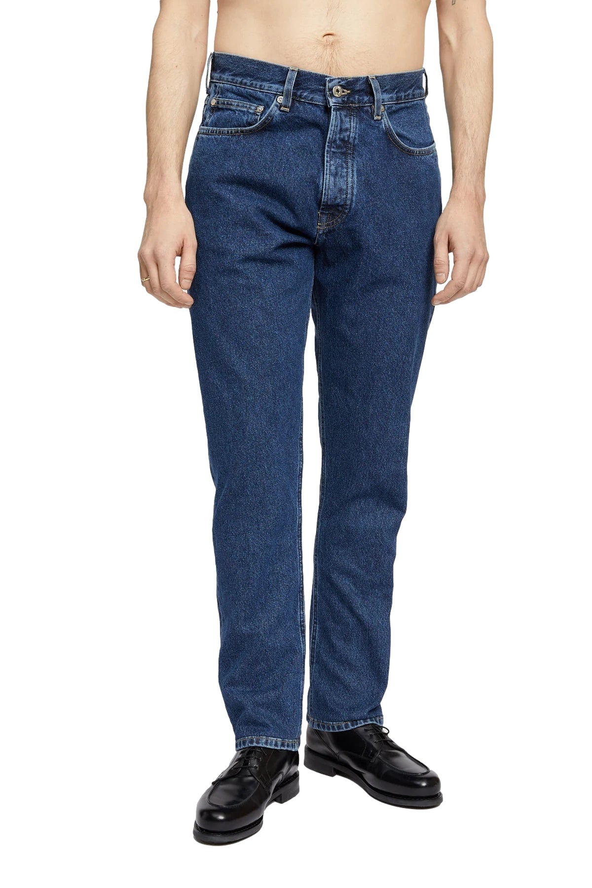 Livid Kai Japan Dawn jeans i blått, klassisk jeansmodell med slitestoff og moderne passform, vist på modell.