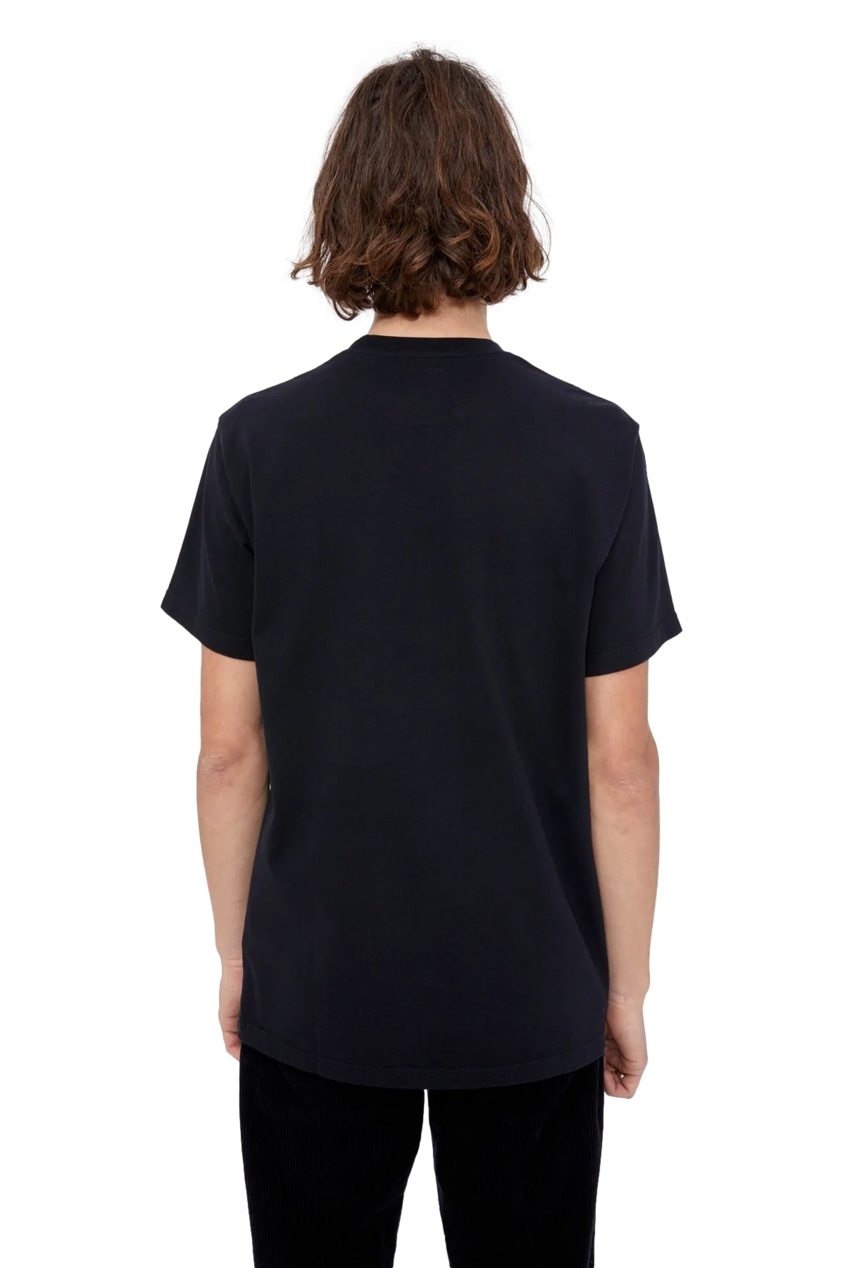 Livid Richmond 2-pack svarte t-skjorter, casual T-skjorte i bomull med enkel design, vist på modell.