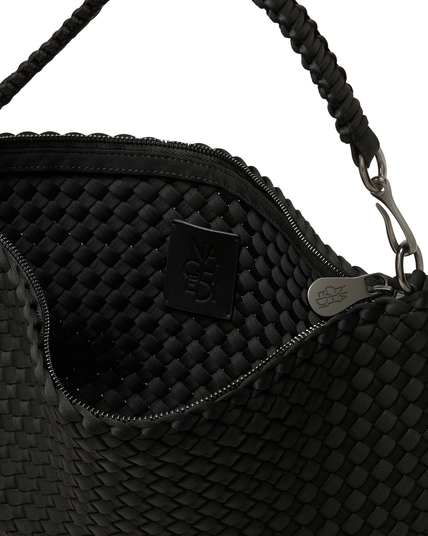 Naghedi Porto Small Half-Moon Onyx Veske Sort - modostore.no