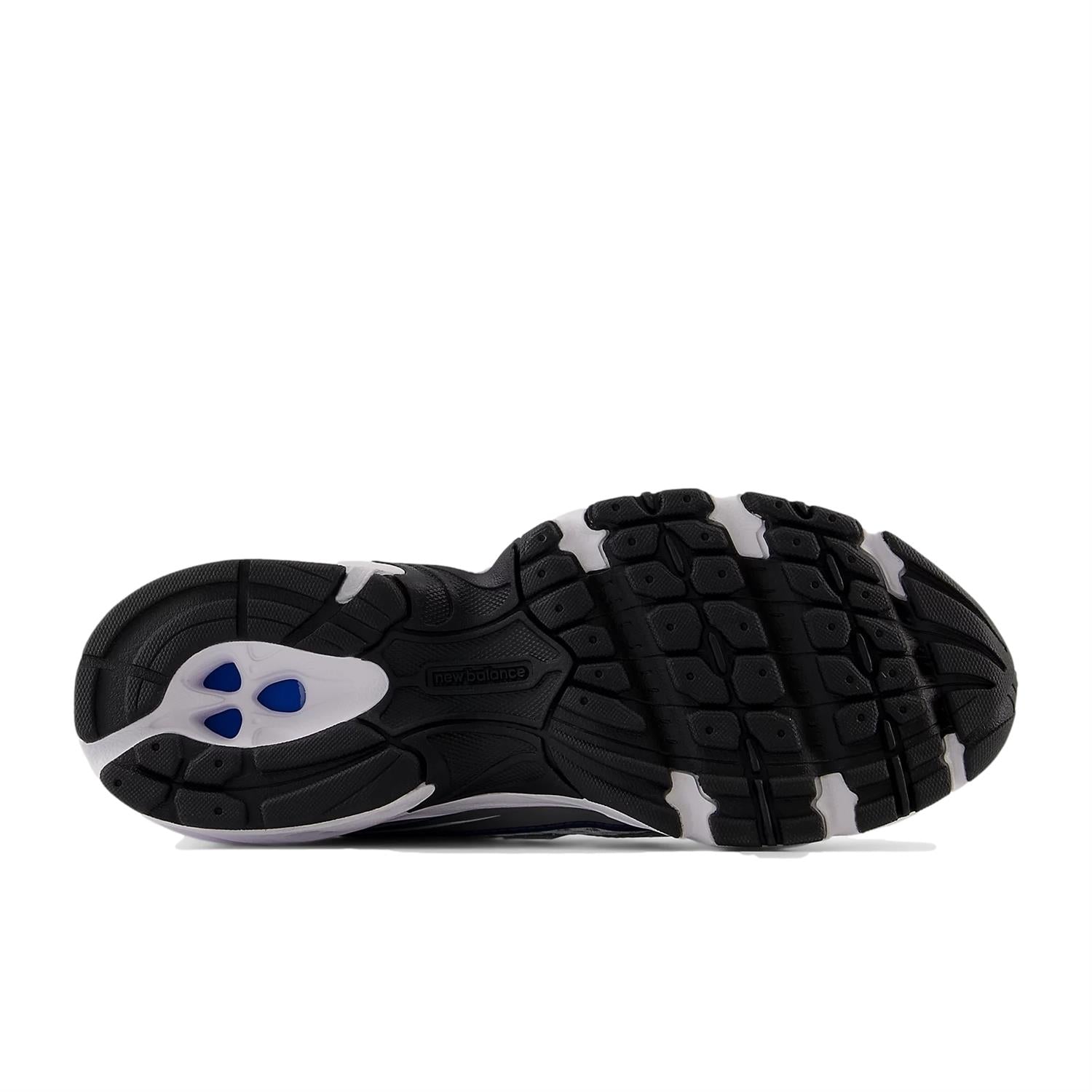 New Balance U 740 WN2 skostr, hvit og mørkeblå, med lissesystem og myk såle, vist fra siden