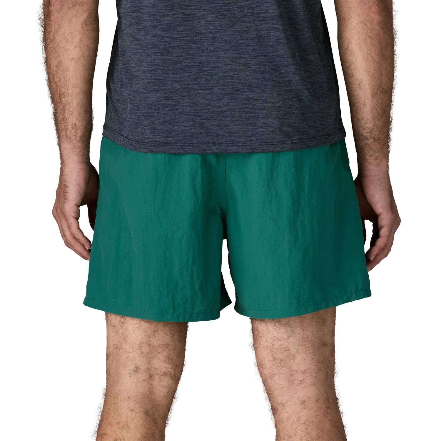 Patagonia herre Baggies shorts i sjøgrønn med 5-tommers lengde og oval logo, perfekt for sommerbruk