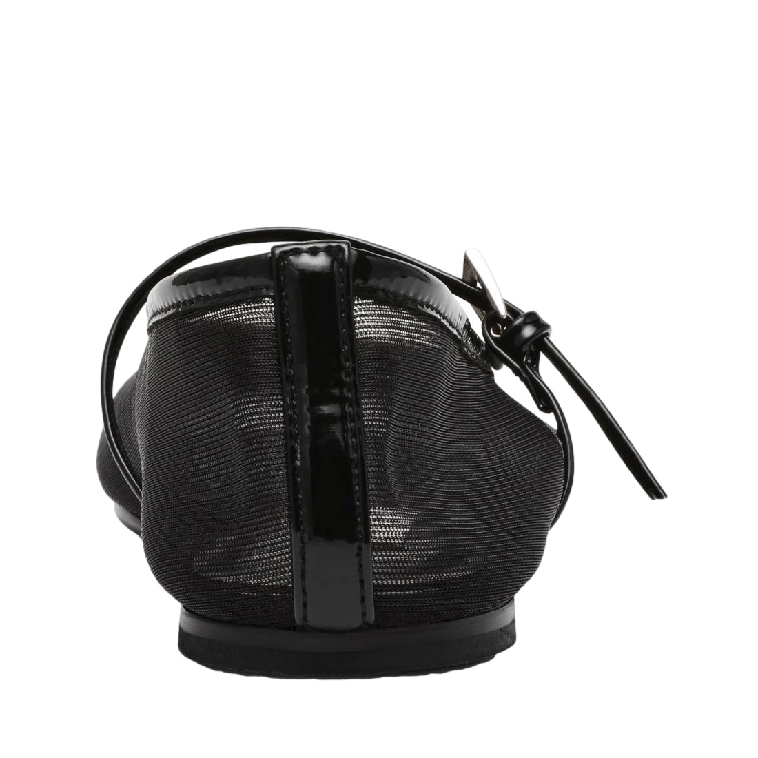 Sort Steve Madden Mash sko vises med elegant design, lukkede tær og behagelig passform, perfekte for hverdagsbruk.