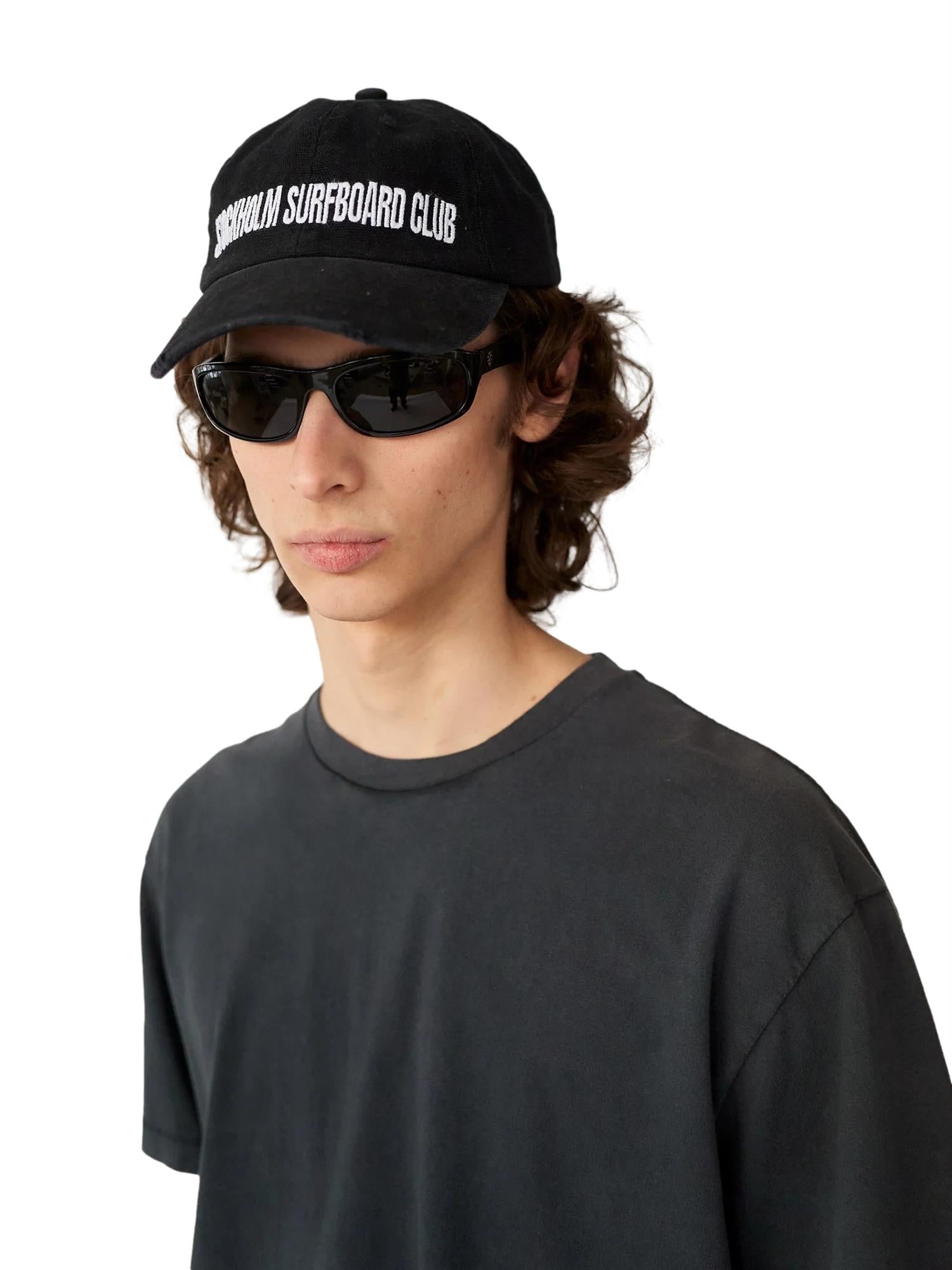 Stockholm Surfboard Club Pac Life Caps Sort - modostore.no