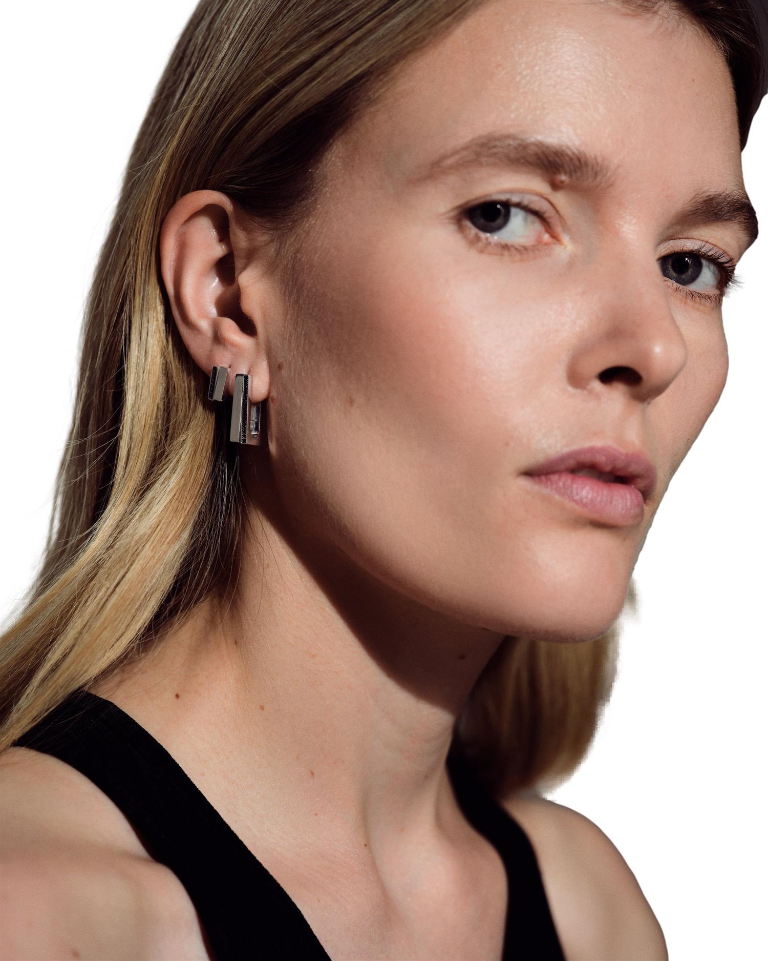 Tom Wood Step Huggies Black Spinel Øredobber Sølv / Sort - modostore.no